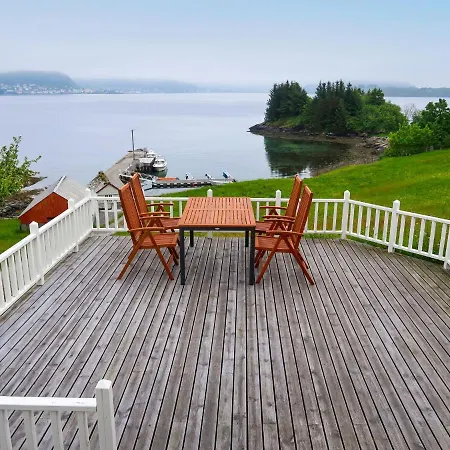 Havsblikk By Interhome * England